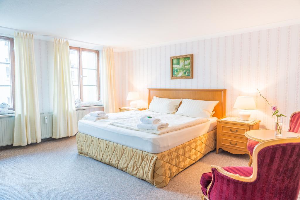 Romantisches Hotel Zur Traube Schwerin Schwerin  Room photo